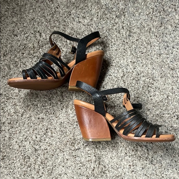 Kork-Ease Black Leather Sandals - Picture 2 of 2